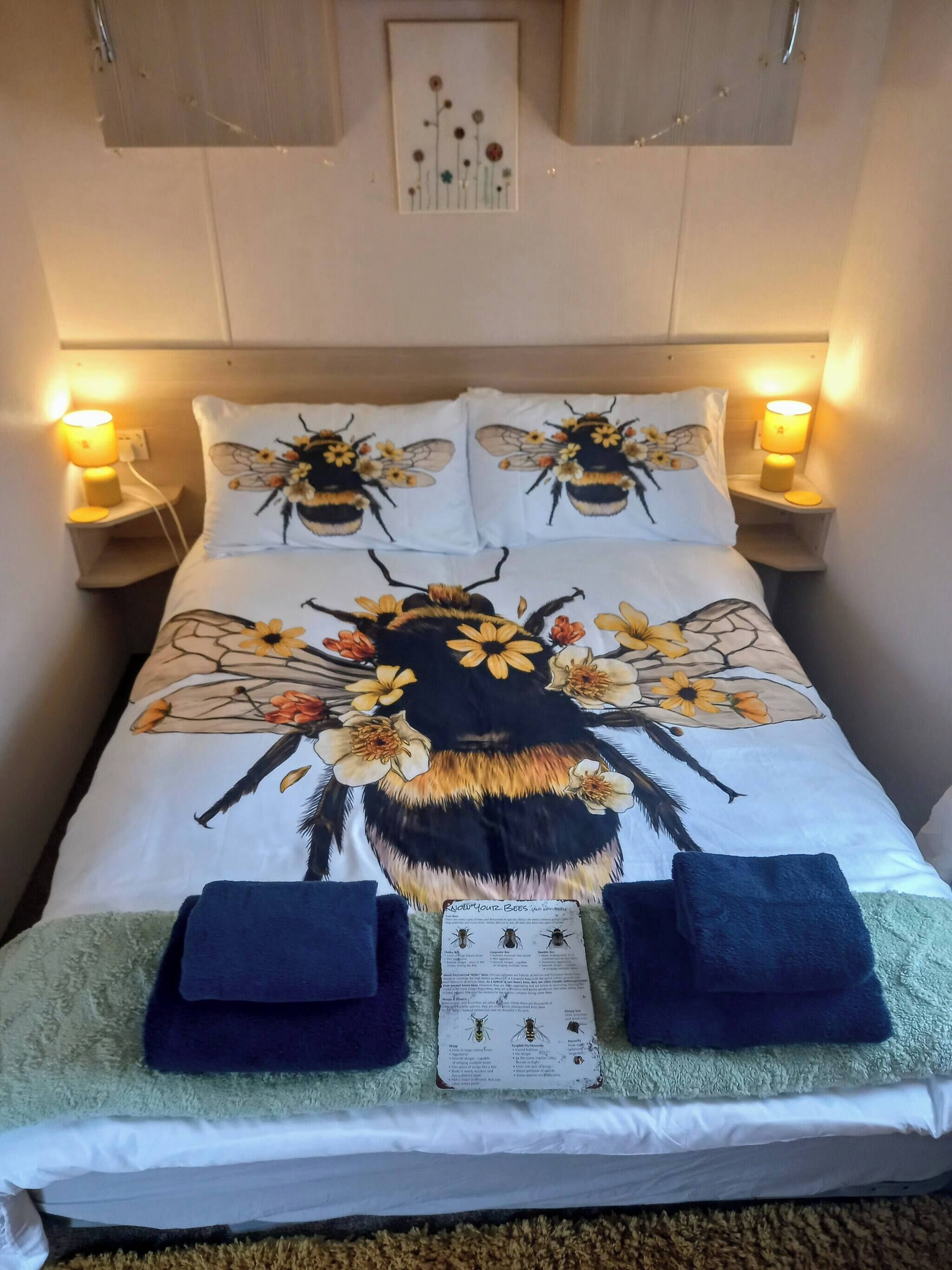 Cabin, 3 Bedrooms, Smoking, Balcony | 3 bedrooms