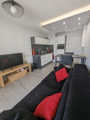 TV - Seaside apartment – Perros-Guirec (Perros-Guirec)