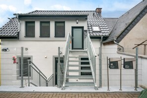 Exterior detail - Apartment “Maxim” with Mountain View, Shared Terrace and Wi-Fi (Saarburg)