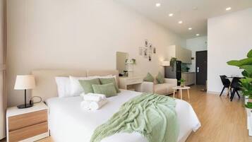 Grand Suite, 1 Bedroom, City View, Poolside | Egyptian cotton sheets, premium bedding, down comforters