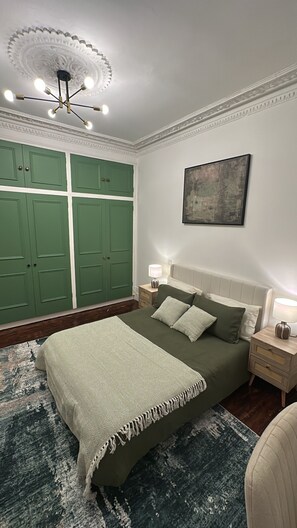 1 bedroom, free WiFi, bed sheets - Cosy West Kensington Apartment - 3 Min to Tube (London)