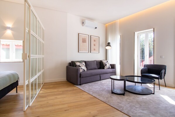 Superior Studio | Living area