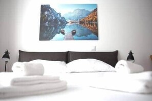 Iron/ironing board, WiFi, bed sheets - Beautiful Loft with Game room close to river (Mertert)