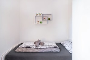 WiFi, bed sheets - Apartment "Räuberhöhle" with Balcony and Wi-Fi (Goslar)