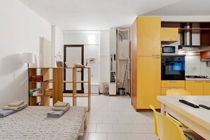 Iron/ironing board, WiFi, bed sheets - Apartment 'Cà Daa Richetina' with Private Garden and Wi-Fi (Lerici)