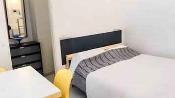 Bügeleisen/Bügelbrett, WLAN, Bettwäsche