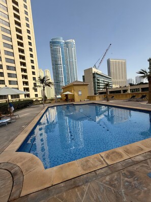Comfort Apartment, 2 Bedrooms, Air conditioning, Beach View | Pool - Spacious 2 BR with Sea & Marina View  (Dubai)