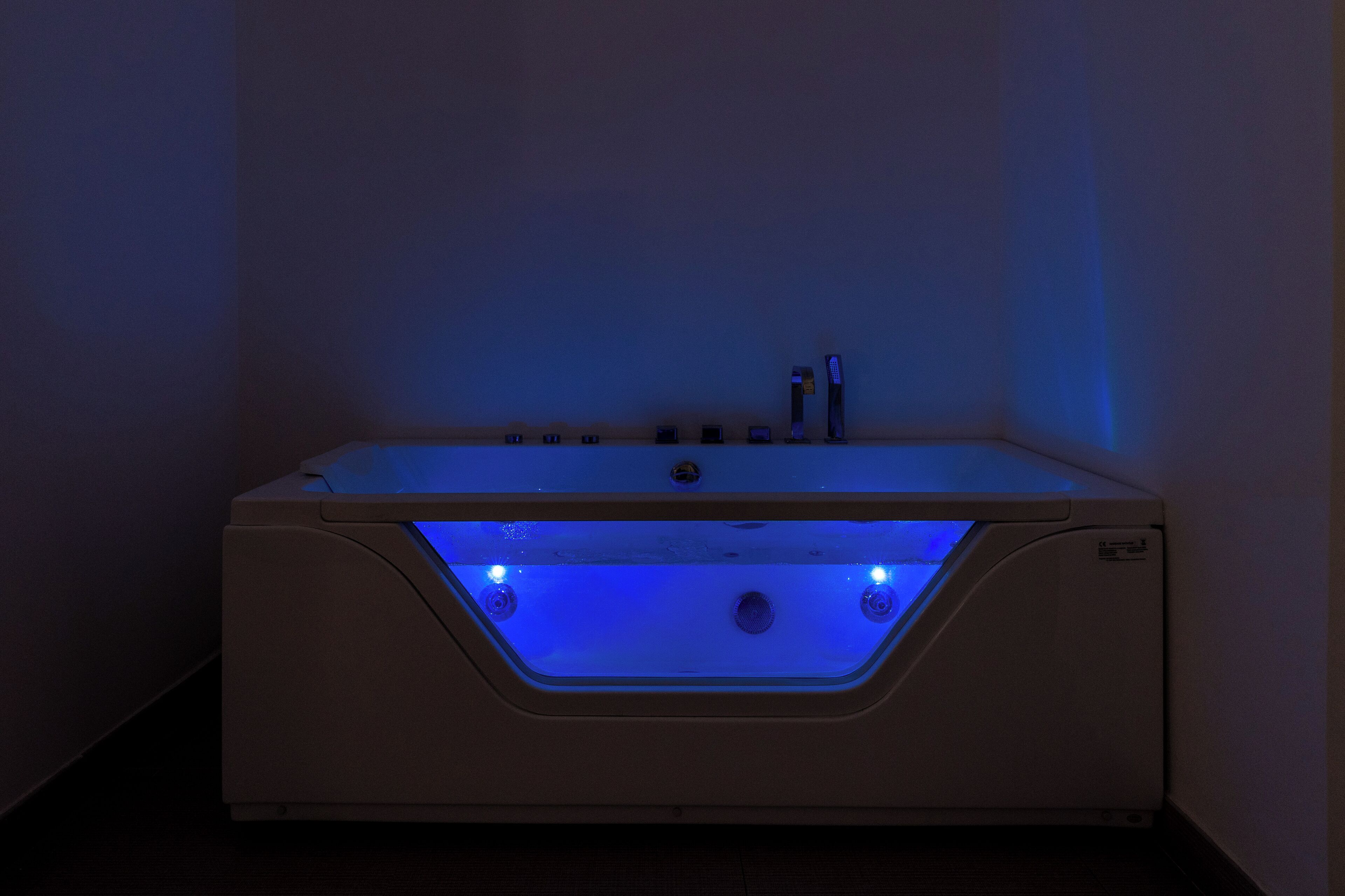 مغطس سبا داخلي