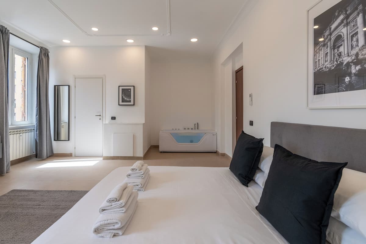 Luxury Room, Balcony, City View | Free WiFi