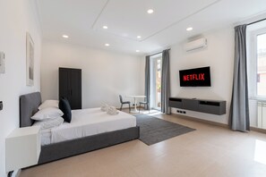 Luxury Room, Balcony, City View | Free WiFi