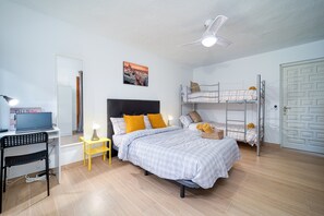 Family Room - P Casa Cafe Madrid Calle Carlos Dubois 3 (Madrid)