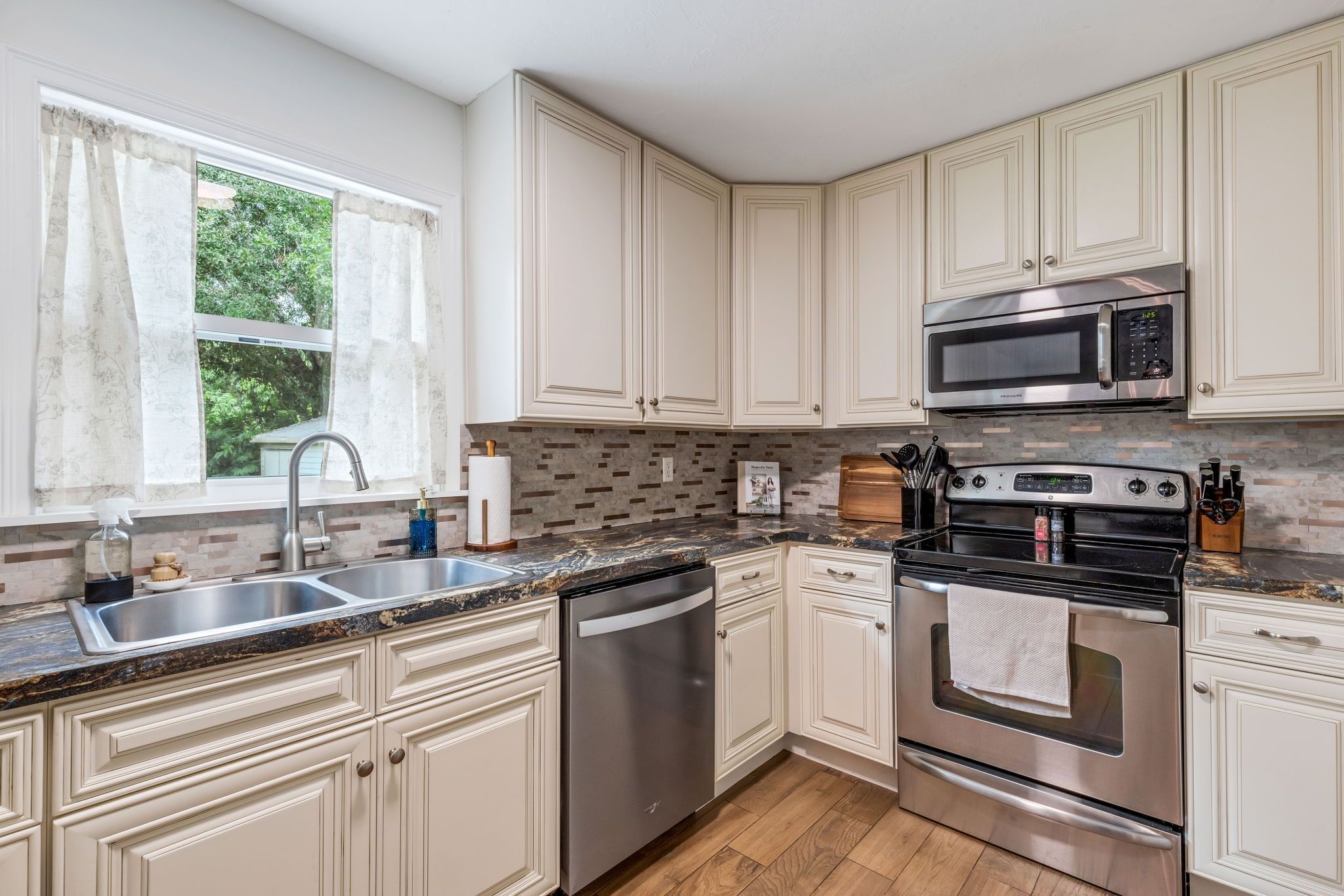 Microwave, oven, stovetop, dishwasher