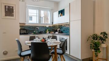 Fridge, microwave, dishwasher