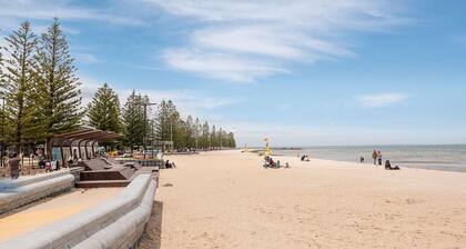 Westside Lake and Bay - Altona