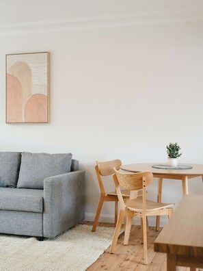 Apartment | 1 bedroom - Prickly Pear Stays in Merewether - Ridge St (Newcastle)
