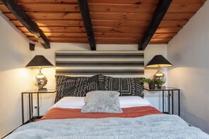 1 bedroom, bed sheets
