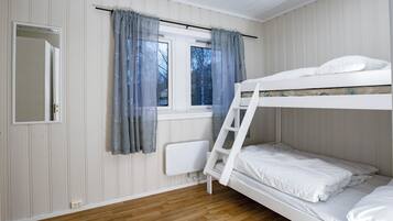 Basic Apartment, Lake View