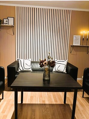 Hytte – comfort, kjæledyr tillatt, utsikt mot innsjø | Innvendig detalj