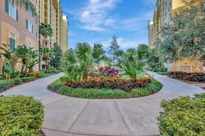 Apartment | 2 bedrooms, Internet - 2BR Fireworks View With Pool Spa 5 Minutes to Disney (Orlando)