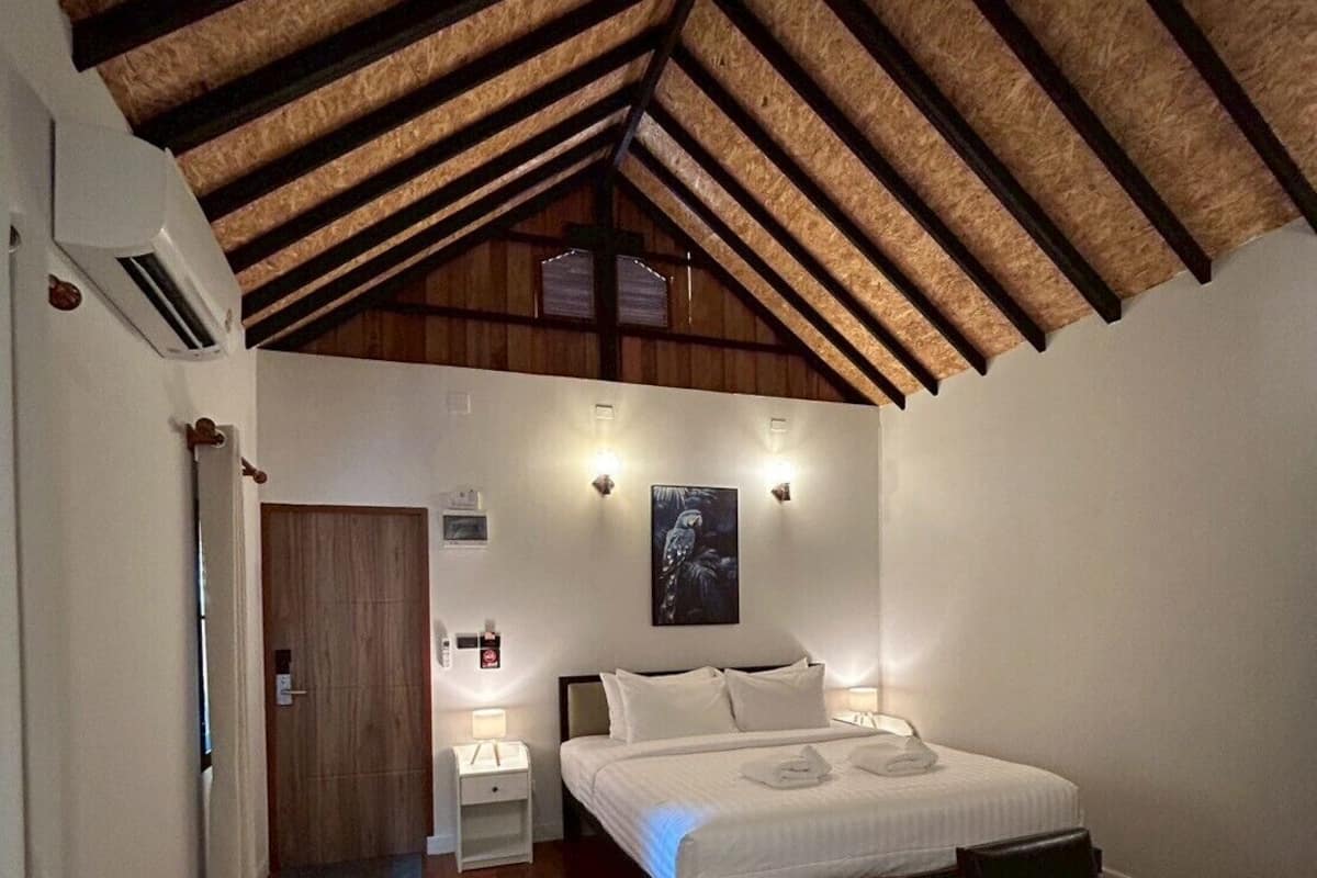 Habitación individual estándar, balcón | Escritorio y espacio para trabajar con laptop