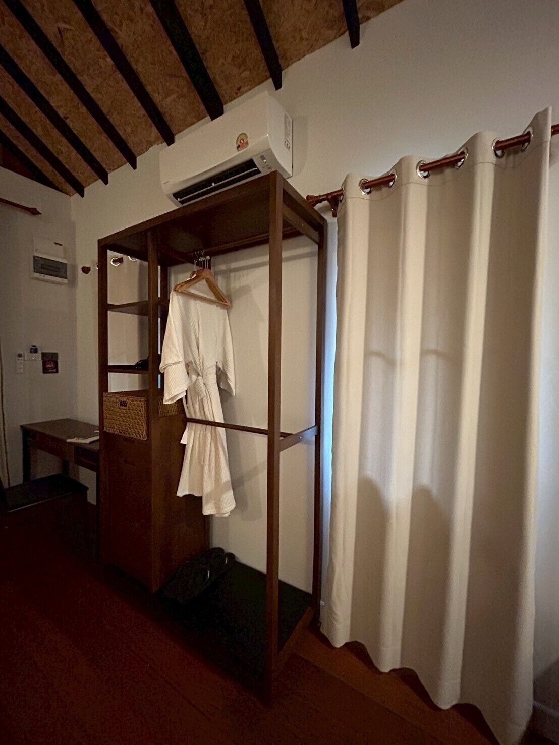 Chambre Classique Double ou avec lits jumeaux, balcon | Bureau, espace de travail pour ordinateur portable