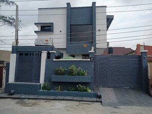 واجهة المنشأة