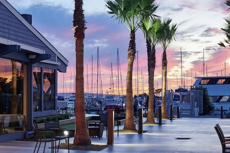 Outdoor dining. Berkeley Marina Views + On-site Dining. Pool. Gym.
