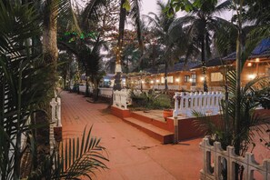 المنشأة من الخارج