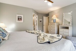 Interior - 2 Mi to Bethany Beach: Family Retreat w/ Sunroom! (Ocean View)