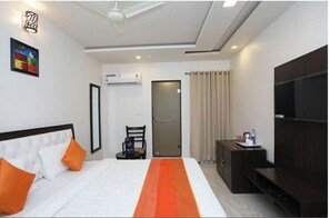 Deluxe Double Room, City View