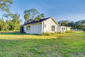 Interior - 1 Mi to Historic Dtwn Sanford! Pet-friendly Unit (Sanford)