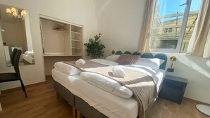 Luokittelematon kuva, 4 kautta 13, painike