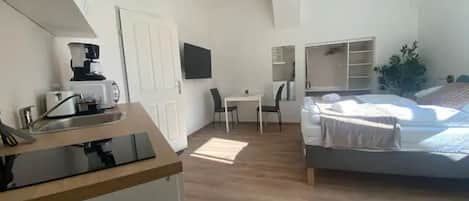 1 chambre, fer et planche Ă repasser, Wi-Fi, draps fournis