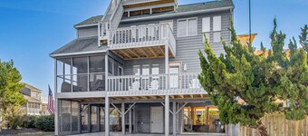 Steps to Sand! Home w/ 3 Decks in Sunset Beach