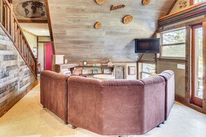 House (3 Bedrooms) | Interior - 5 Mi to Old Odessa: Cabin w/ Deck & Rural Views (Odessa)