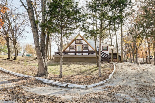 5 Mi to Old Odessa: Cabin w/ Deck & Rural Views