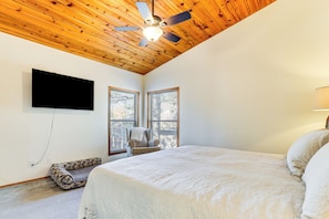 Apartment (3 Bedrooms) | Interior - 1 Mi to Golf Course: Wfh-friendly Pinetop Retreat (Pinetop)