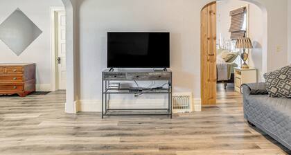 Nature Lovers Retreat By the High Trestle Trail!