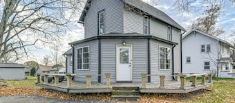 Nature Lovers Retreat By the High Trestle Trail!