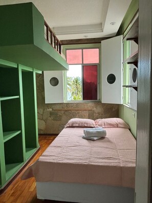 3 chambres, fer et planche à repasser, Wi-Fi gratuit, draps fournis