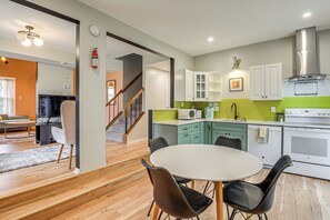 Apartment (3 Bedrooms) | Interior - 2 Mi to Lake Elkhorn Park: Family Gem w/ Deck! (Columbia)