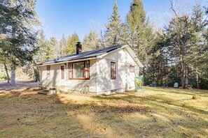 Interior - Year-round Chain of Lakes Retreat! Northwoods Home (Eagle River)