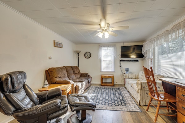 House (2 Bedrooms) | Front of property