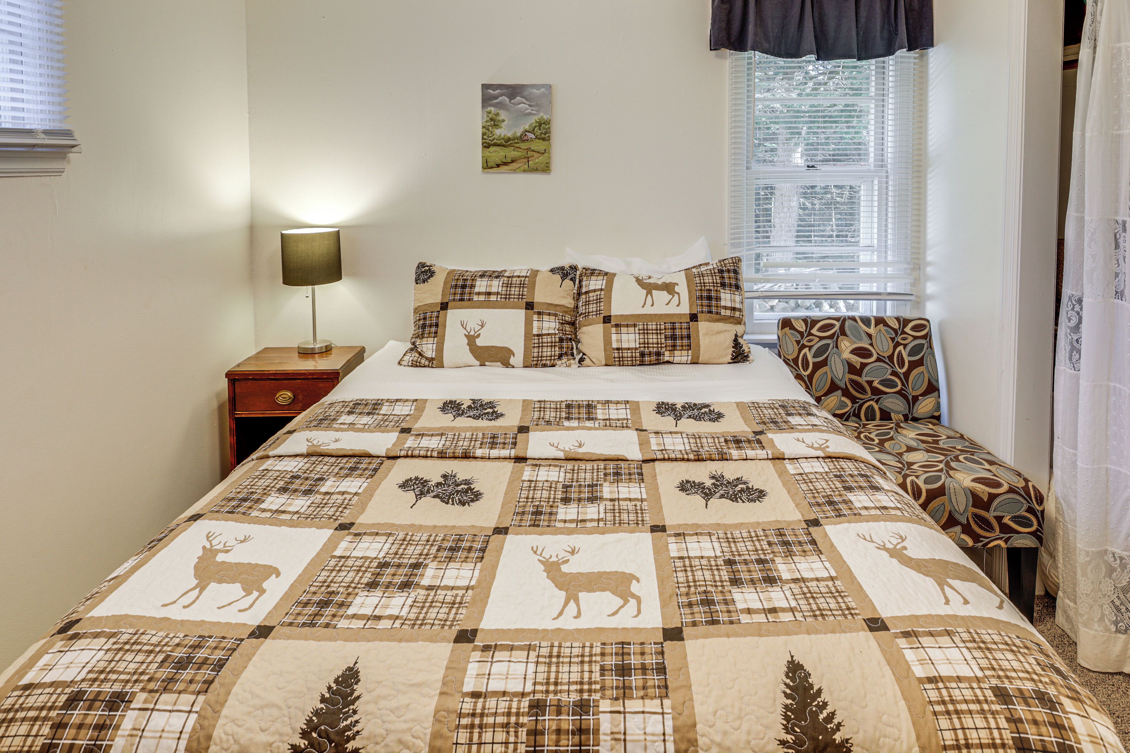 House (2 Bedrooms) | Interior