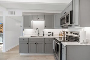 House (2 Bedrooms) | Interior - Mtn-view 'suncadia' Home Near Phoenix Hiking! (Phoenix)