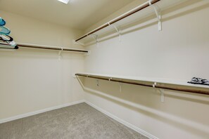 Interior - Traveling Pros Hub: Extended Stay in Houston (Houston)