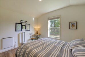 House (1 Bedroom) | Interior - Hike & Relax Fireside: Nordland Gem w/ Deck & Yard (Nordland)