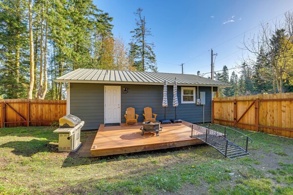 Hike & Relax Fireside: Nordland Gem W/ Deck & Yard - Port Townsend, WA