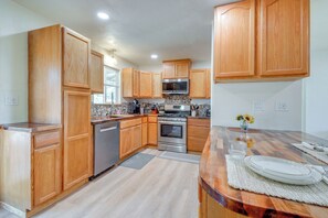 House (4 Bedrooms) | Interior - Dog Friendly! Peaceful Wooded Retreat in Prescott (Prescott)