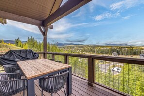 Interior - Luxe Home w/ Hot Tub and Views in Winter Park! (Winter Park)